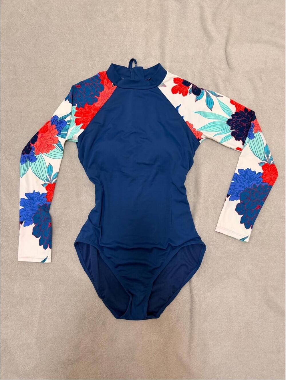 Bathing suit